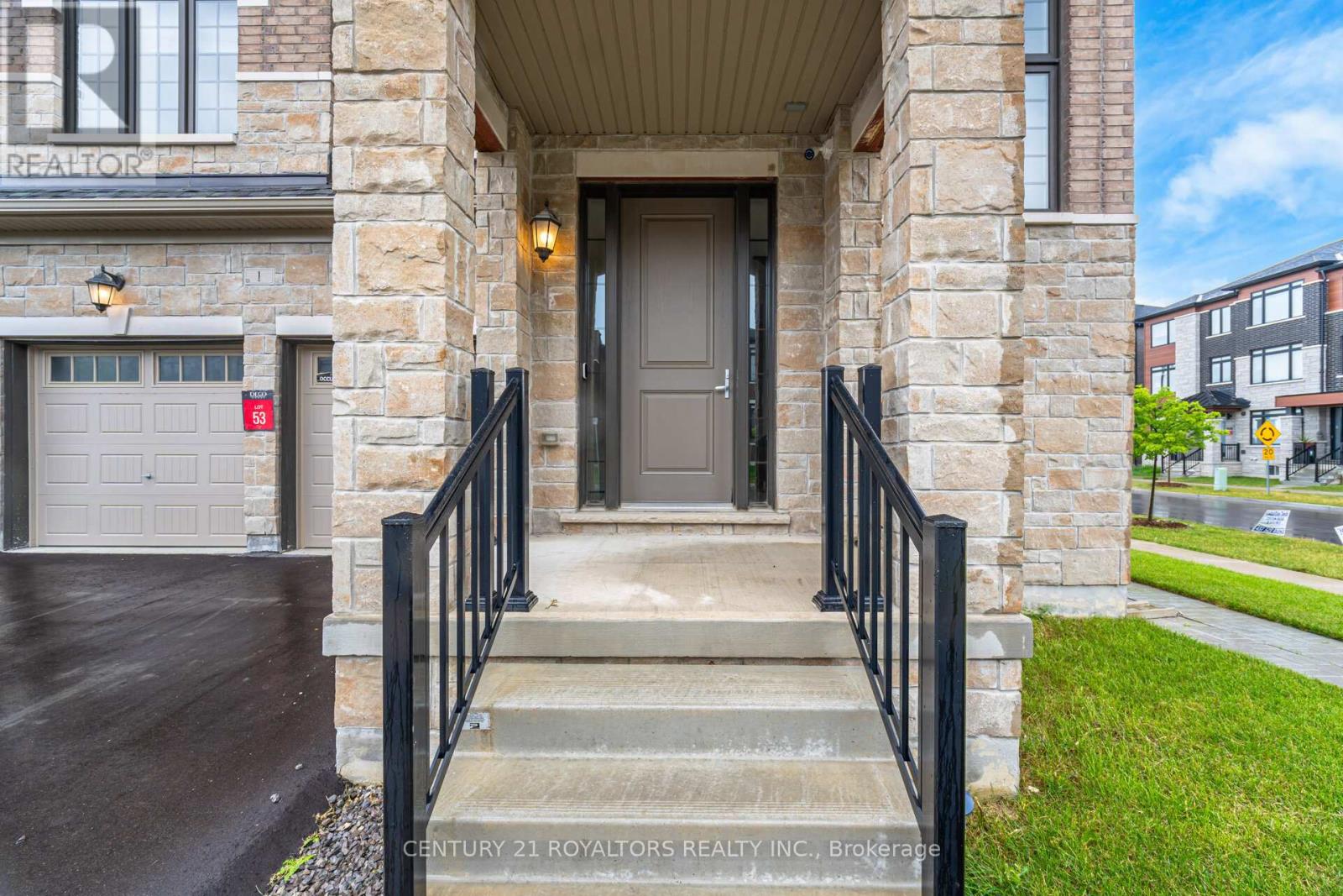 1 Moorcroft Place, Brampton, Ontario  L6P 4P8 - Photo 4 - W12142218