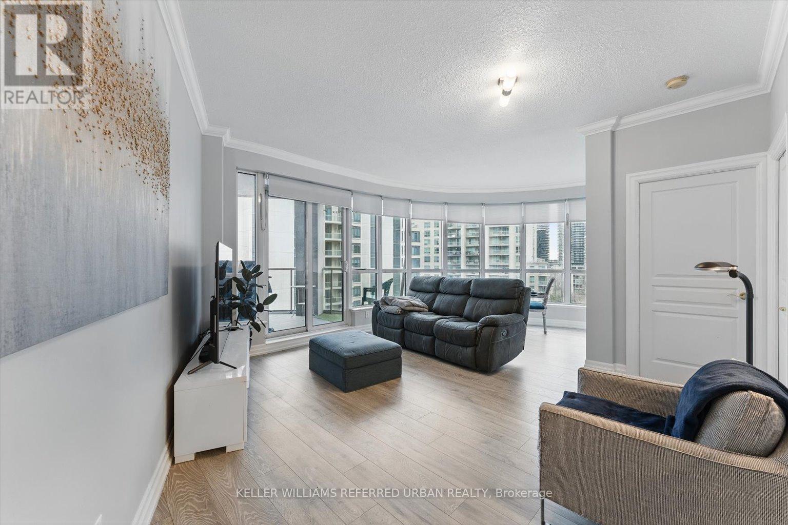 712 - 2083 Lake Shore Boulevard W, Toronto (Mimico), Ontario  M8V 4G2 - Photo 6 - W12142222