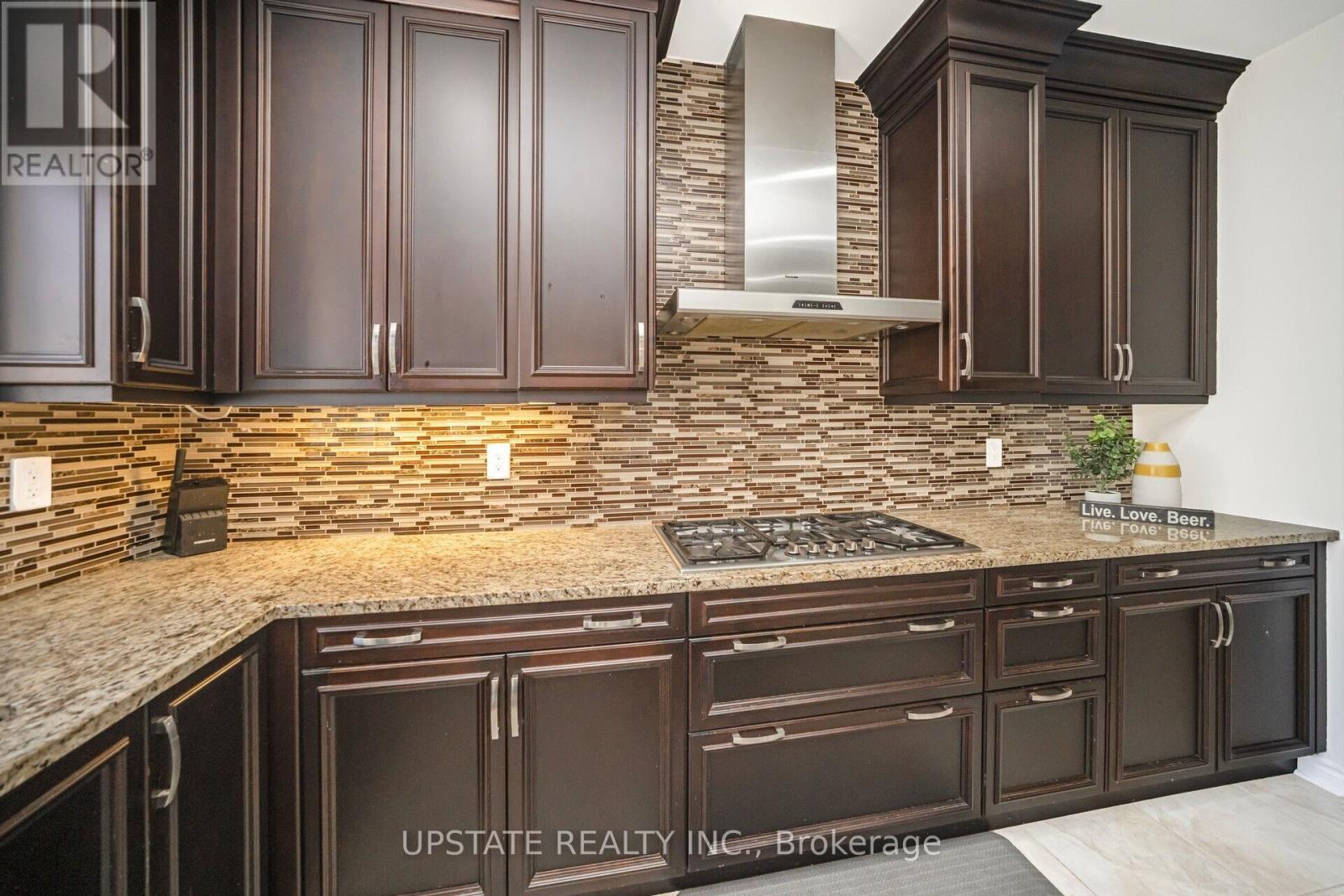 17 Annual Circle, Brampton, Ontario  L6X 2M2 - Photo 16 - W12142227