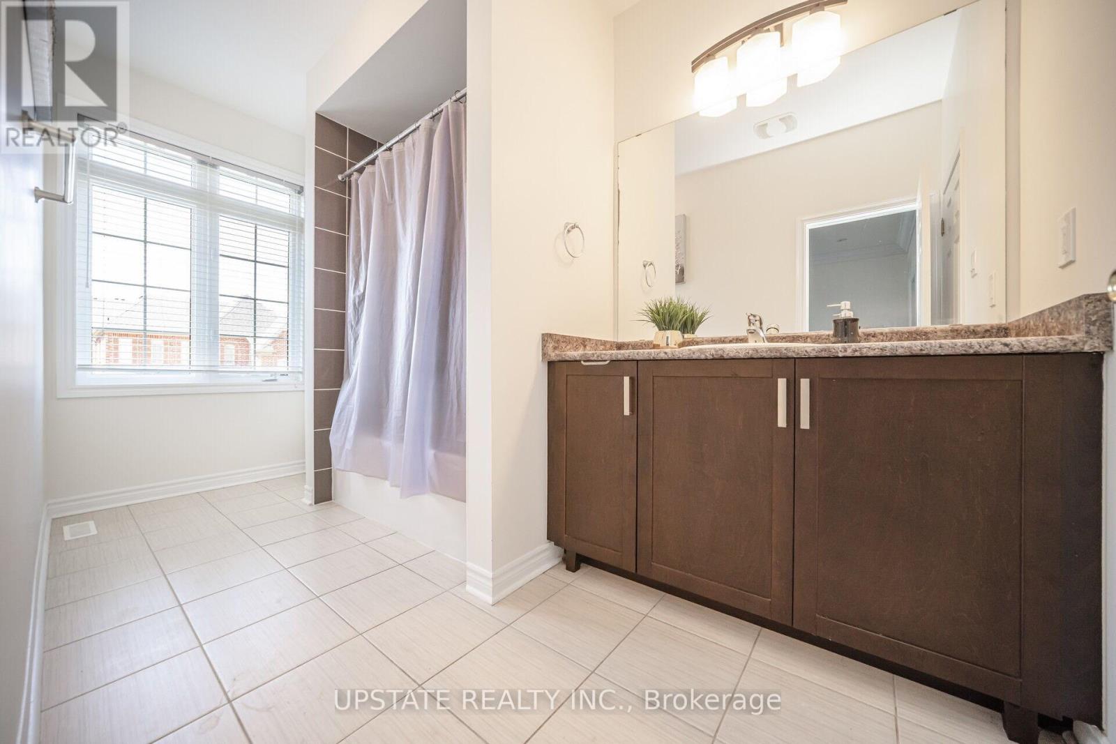 17 Annual Circle, Brampton, Ontario  L6X 2M2 - Photo 35 - W12142227