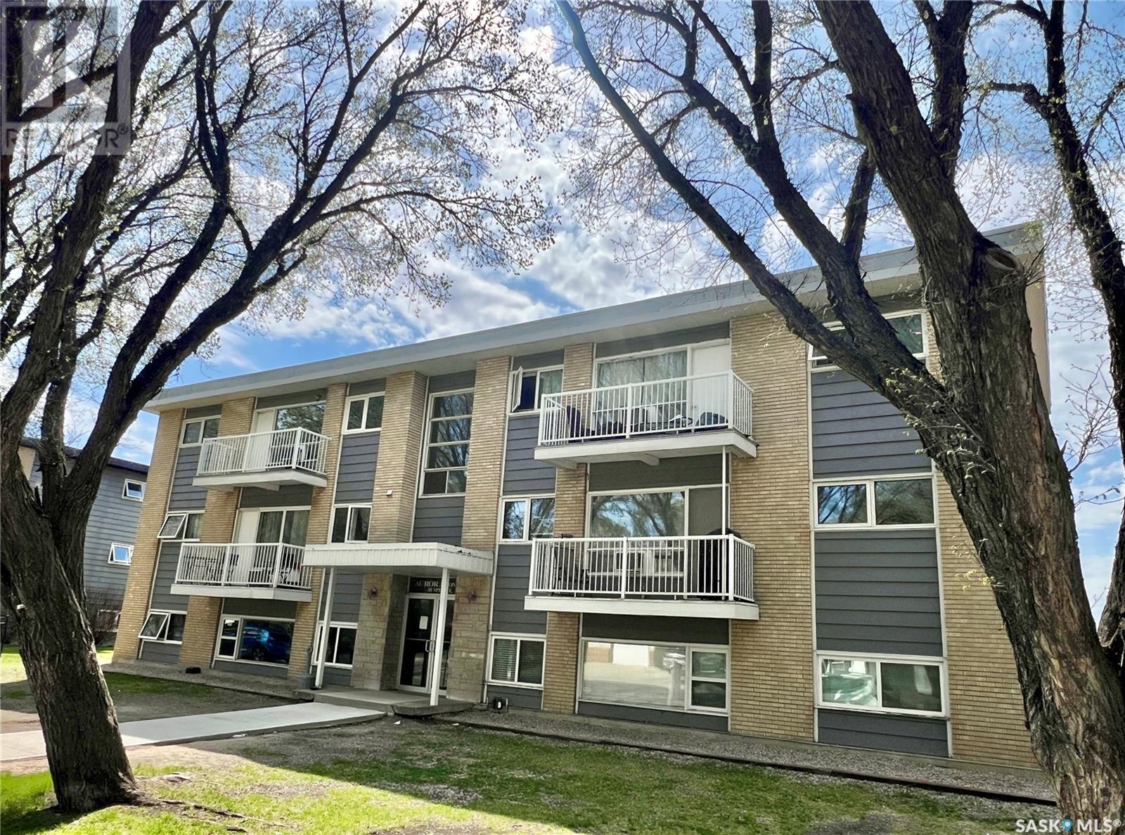 Property at 8 38 Spence STREET image 1