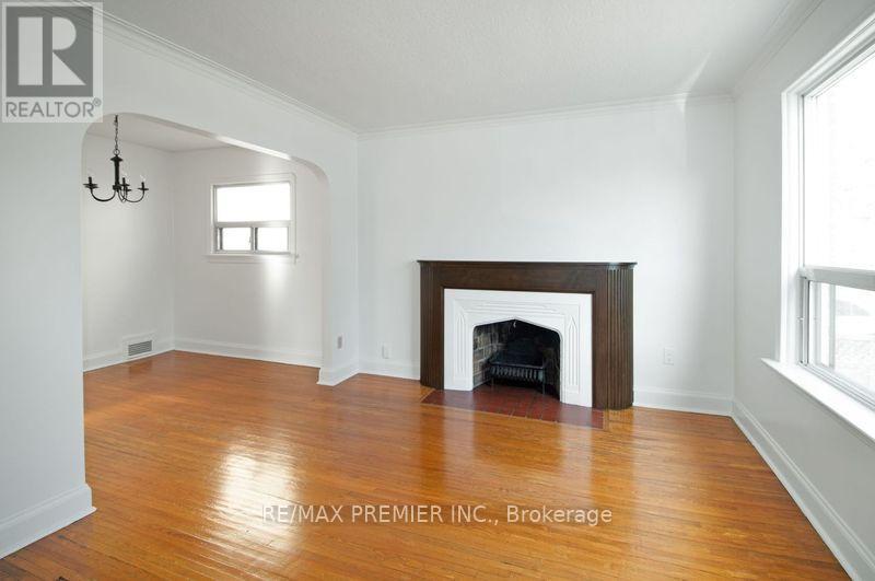 16 Newton Drive, Toronto, Ontario  M2M 2M7 - Photo 2 - C12142268