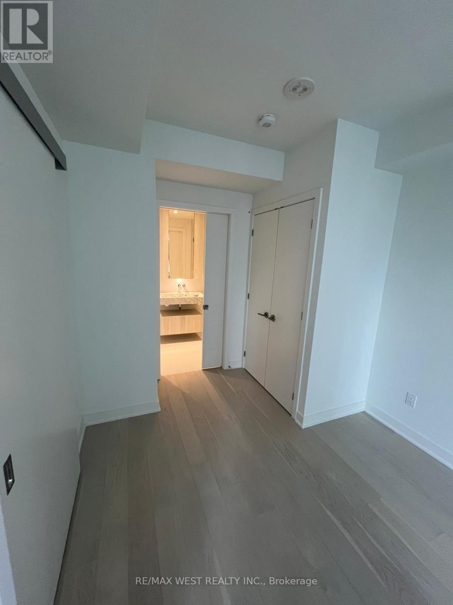 2307 - 11 Yorkville Avenue, Toronto, Ontario  M4W 1L2 - Photo 5 - C12142303