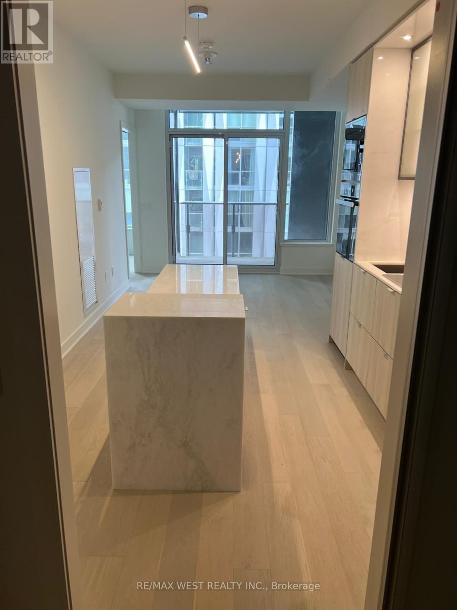 2307 - 11 Yorkville Avenue, Toronto, Ontario  M4W 1L2 - Photo 8 - C12142303