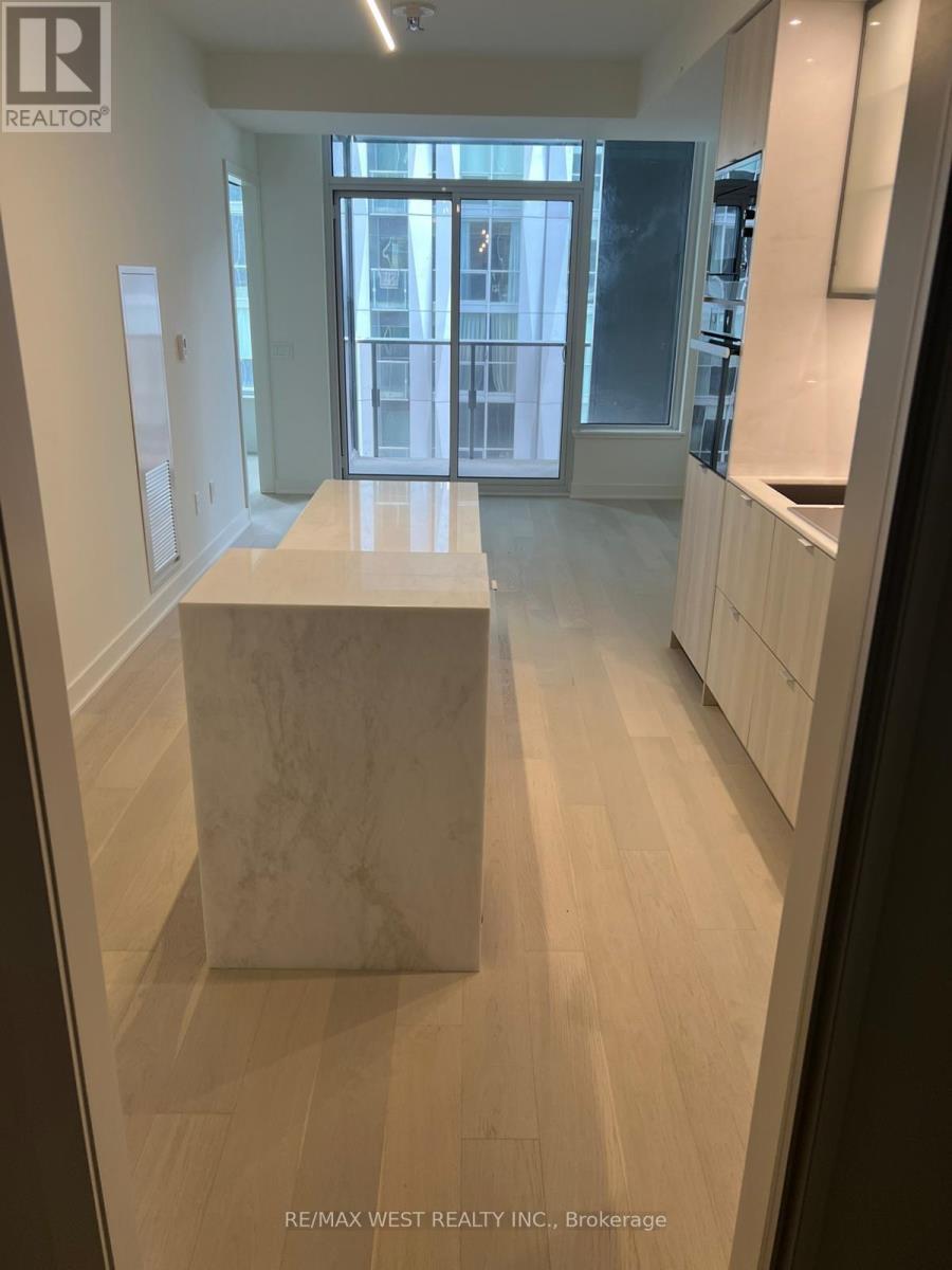 2307 - 11 Yorkville Avenue, Toronto, Ontario  M4W 1L2 - Photo 9 - C12142303