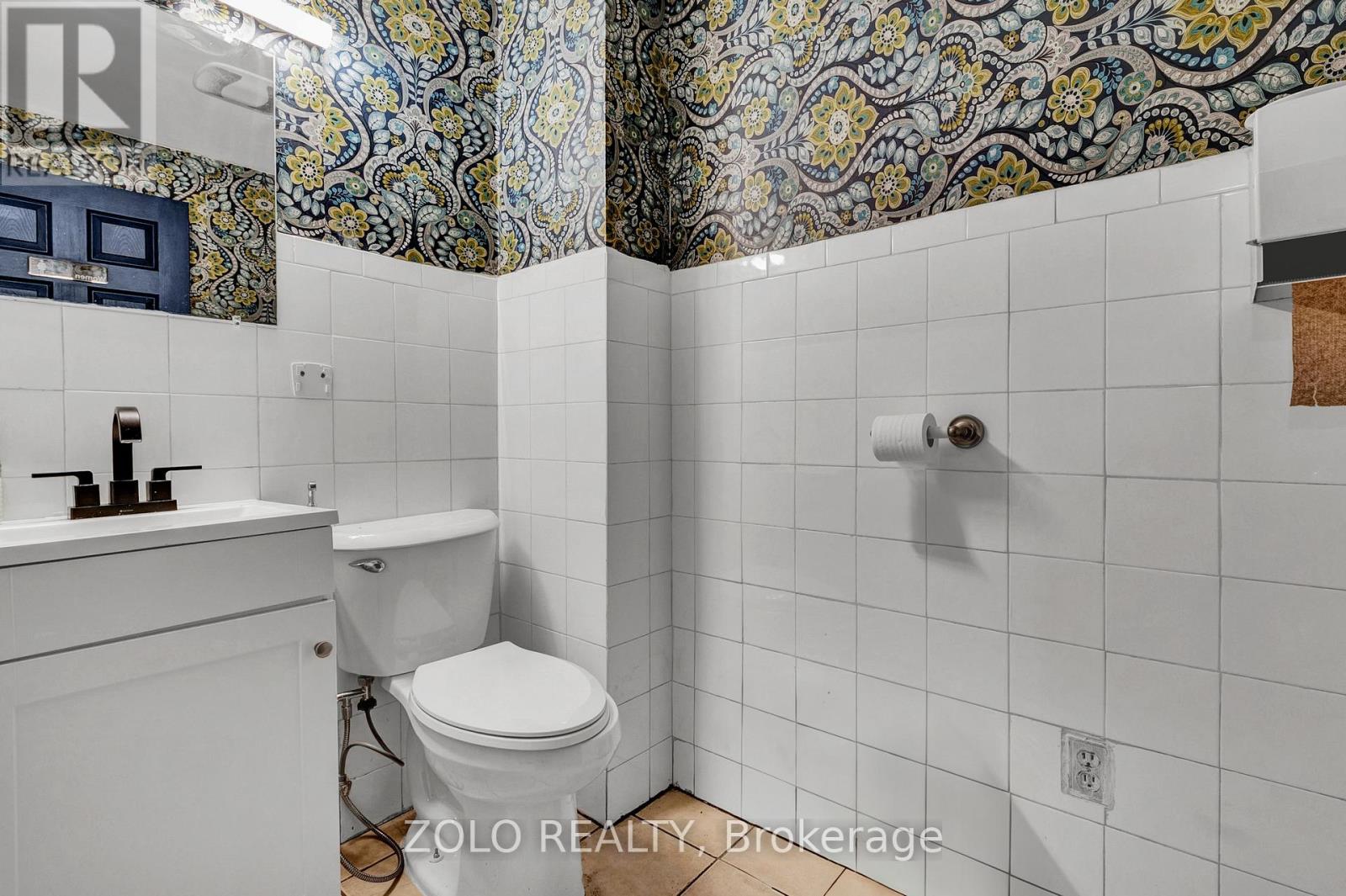 695 College Street, Toronto, Ontario  M6G 1B9 - Photo 12 - C12142309
