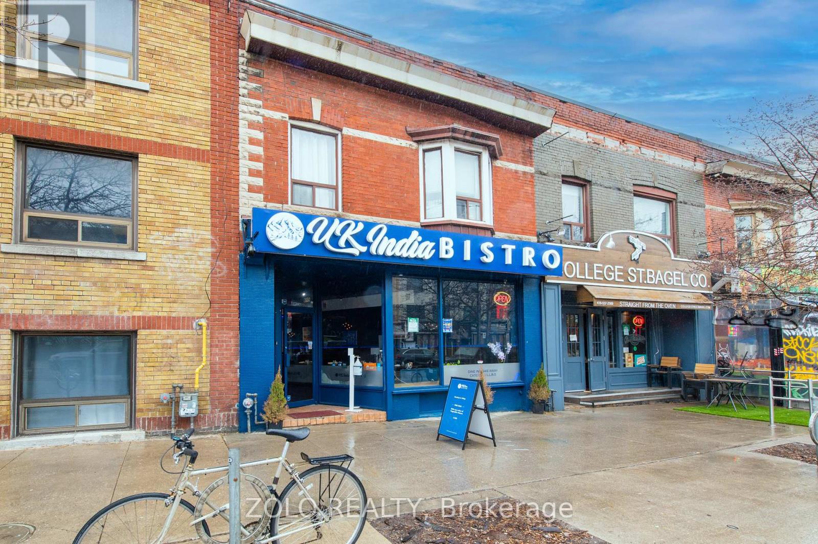 Property at 695 COLLEGE STREET image 3
