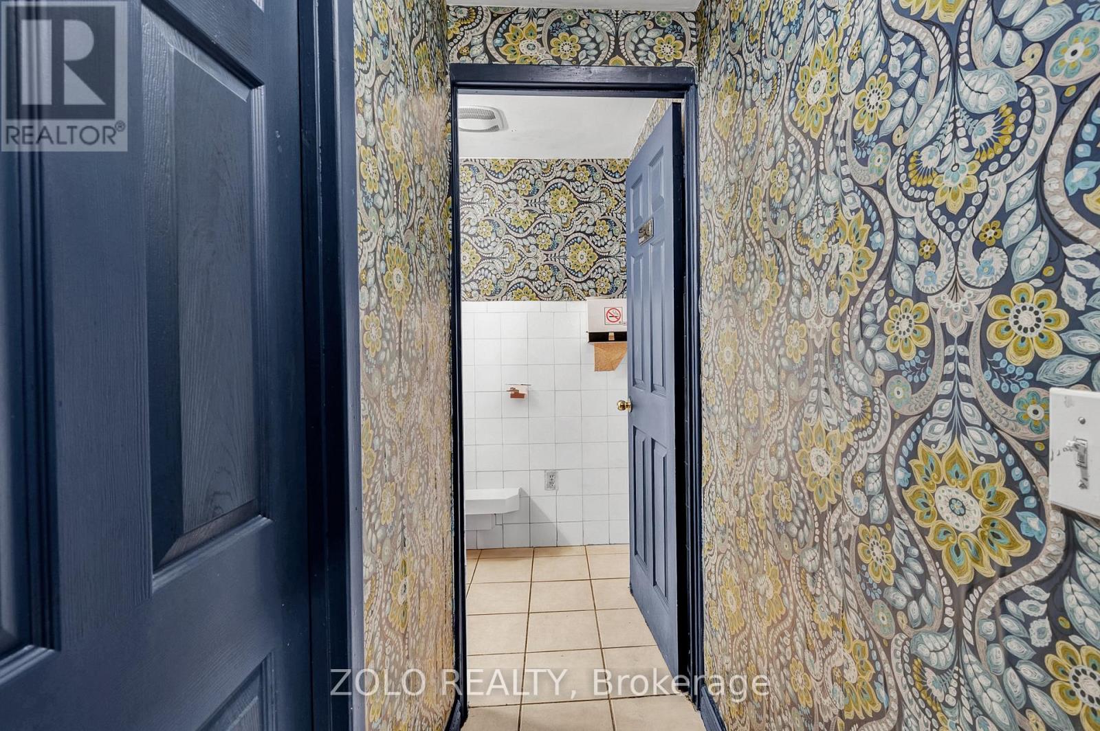 695 College Street, Toronto, Ontario  M6G 1B9 - Photo 6 - C12142309