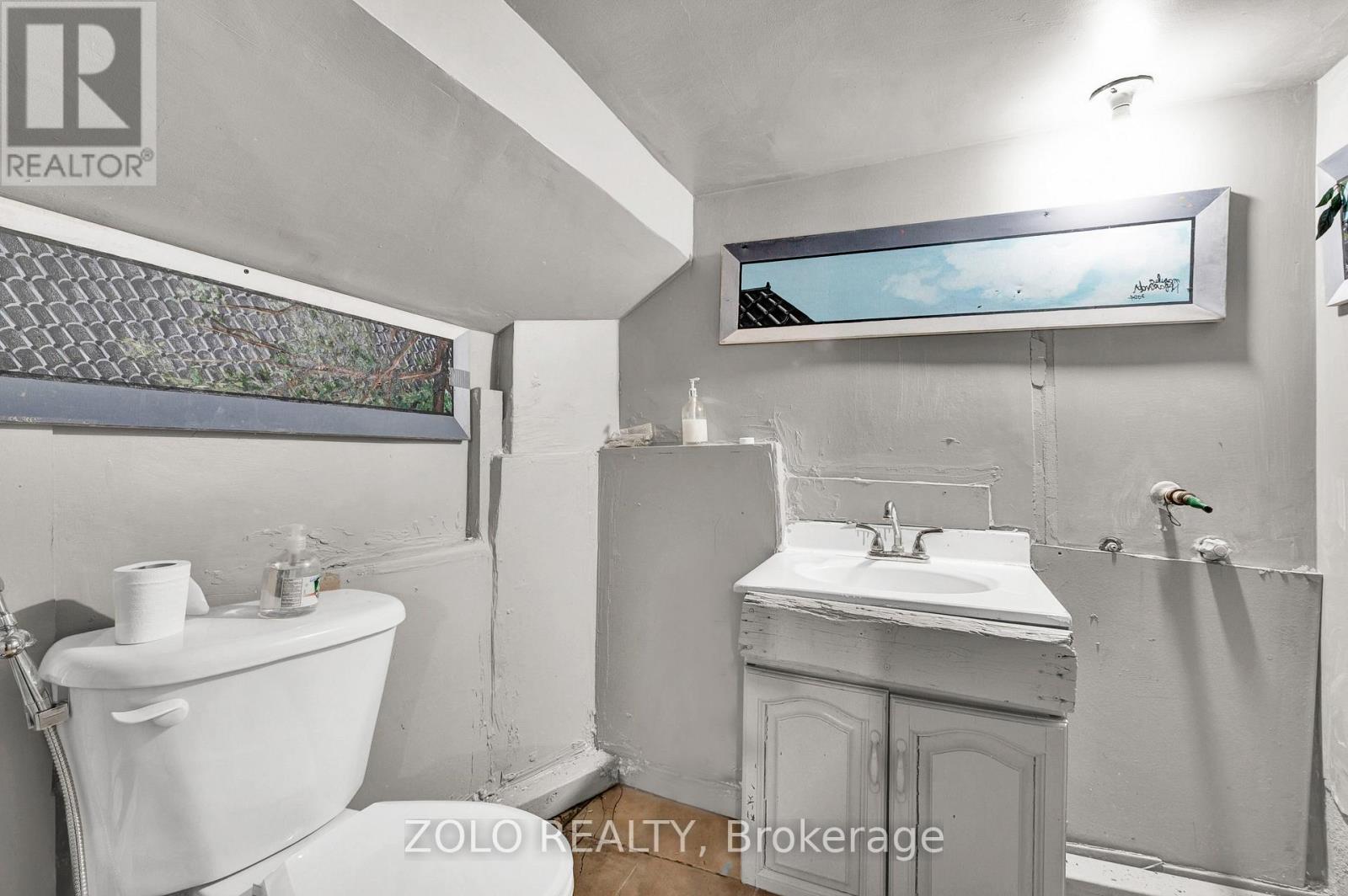 695 College Street, Toronto, Ontario  M6G 1B9 - Photo 9 - C12142309
