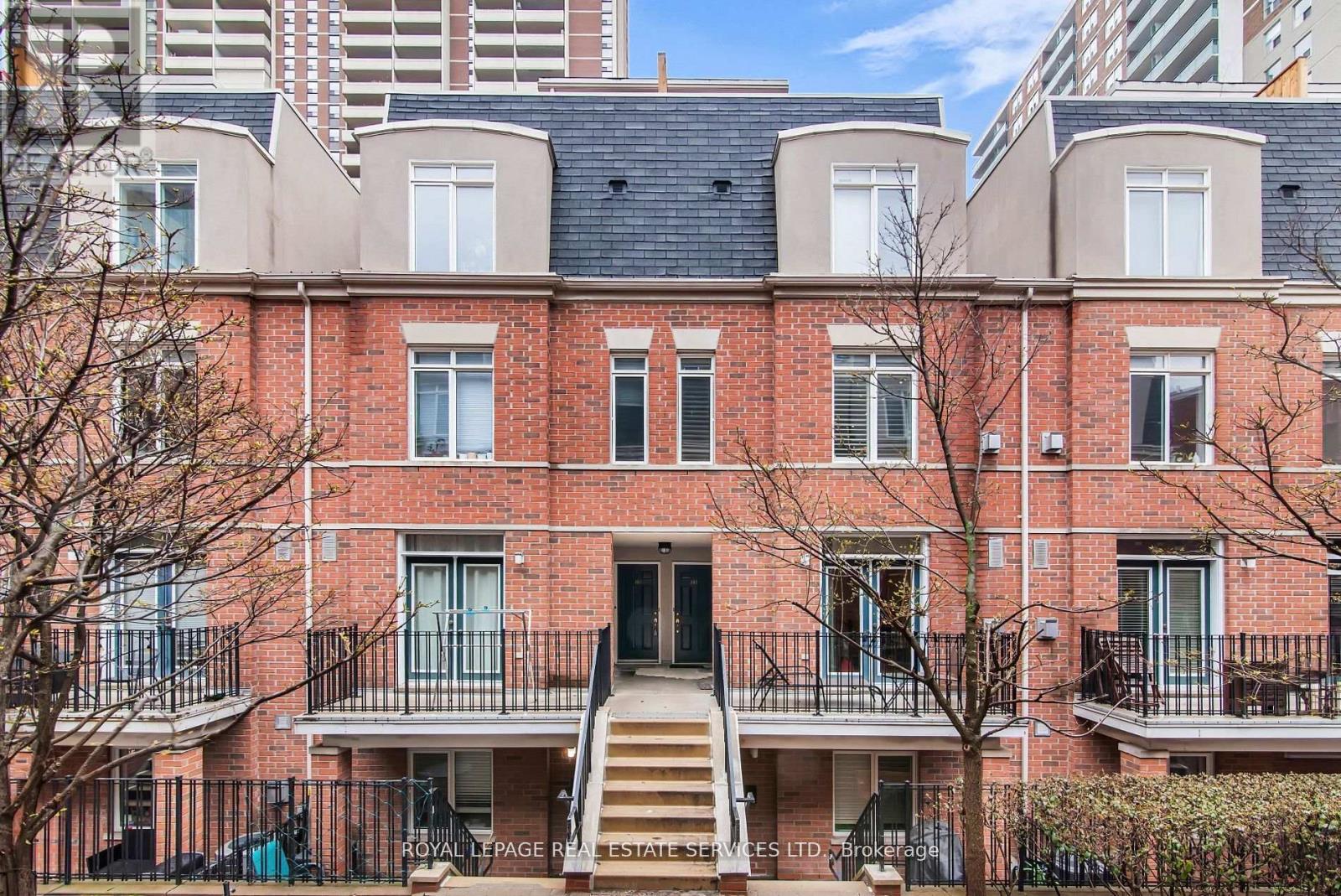 359 - 415 JARVIS STREET, Toronto, Ontario