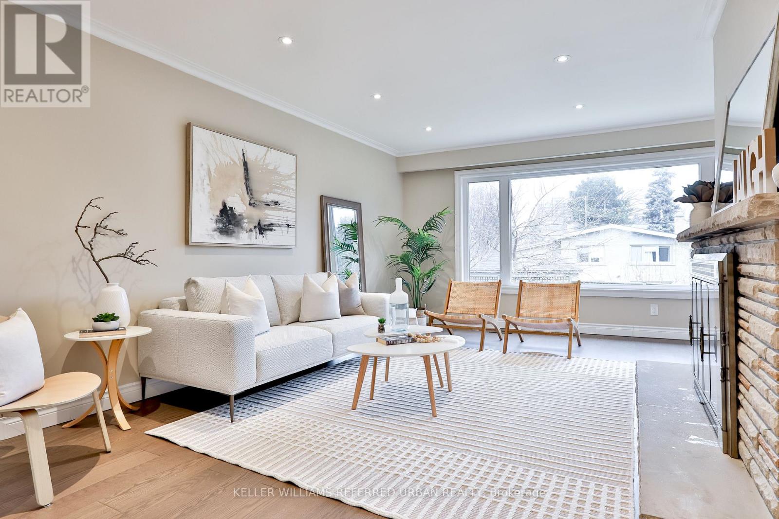 Main - 12 Firthway Court, Toronto, Ontario  M3B 2K2 - Photo 3 - C12142386