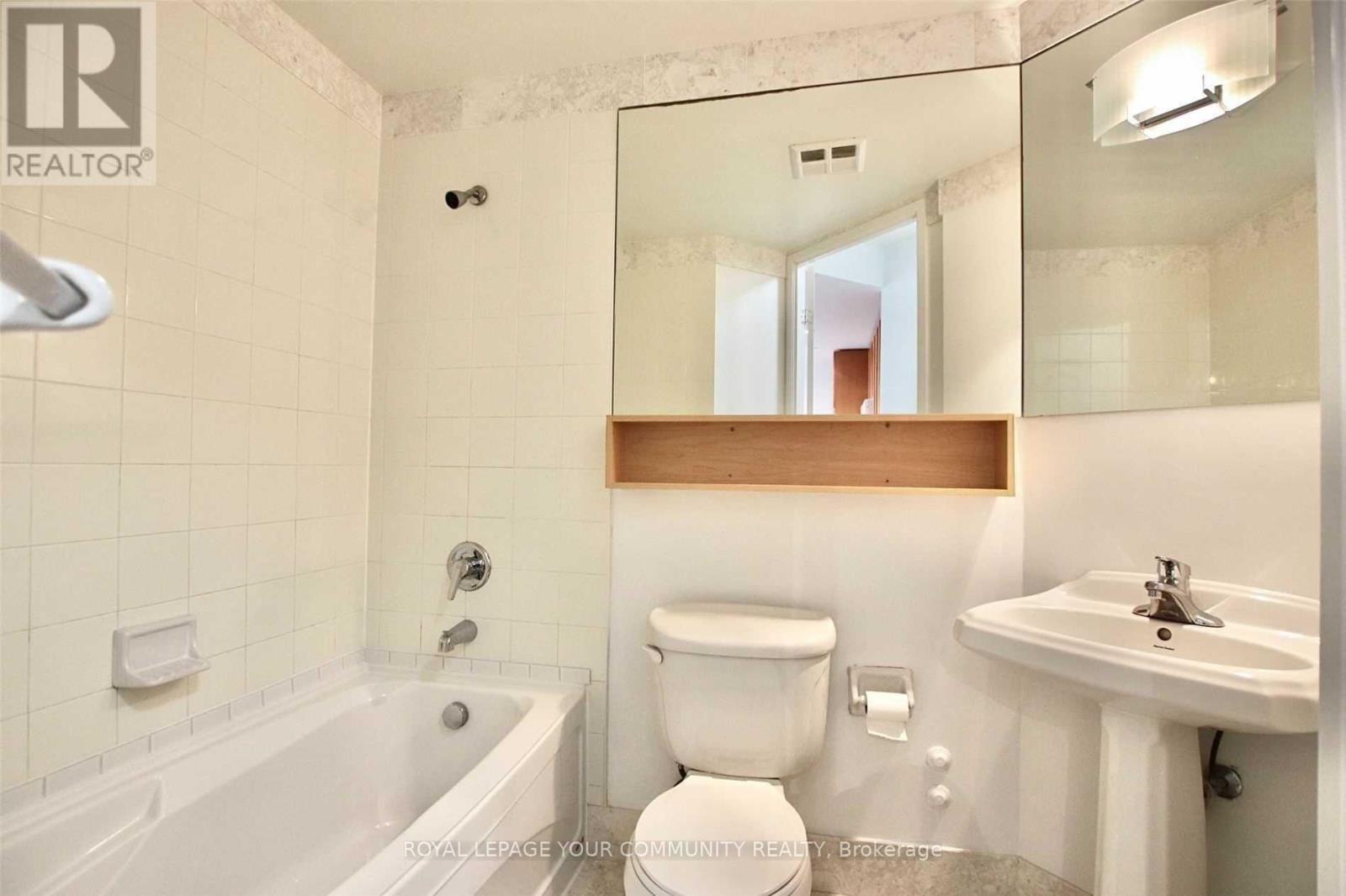 1409 - 85 Bloor Street E, Toronto, Ontario  M4W 1B4 - Photo 15 - C12142387