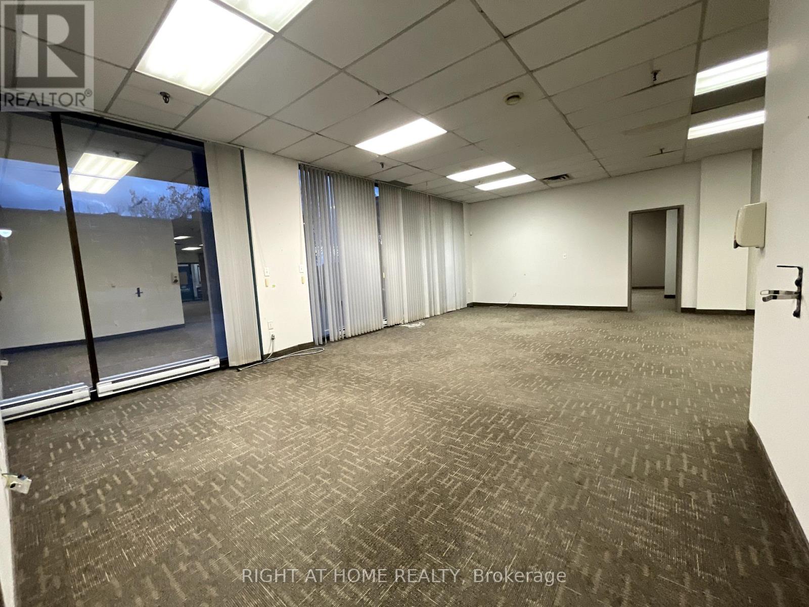 114/115 - 50 Richmond Street E, Oshawa, Ontario  L1G 7C7 - Photo 11 - E12142294