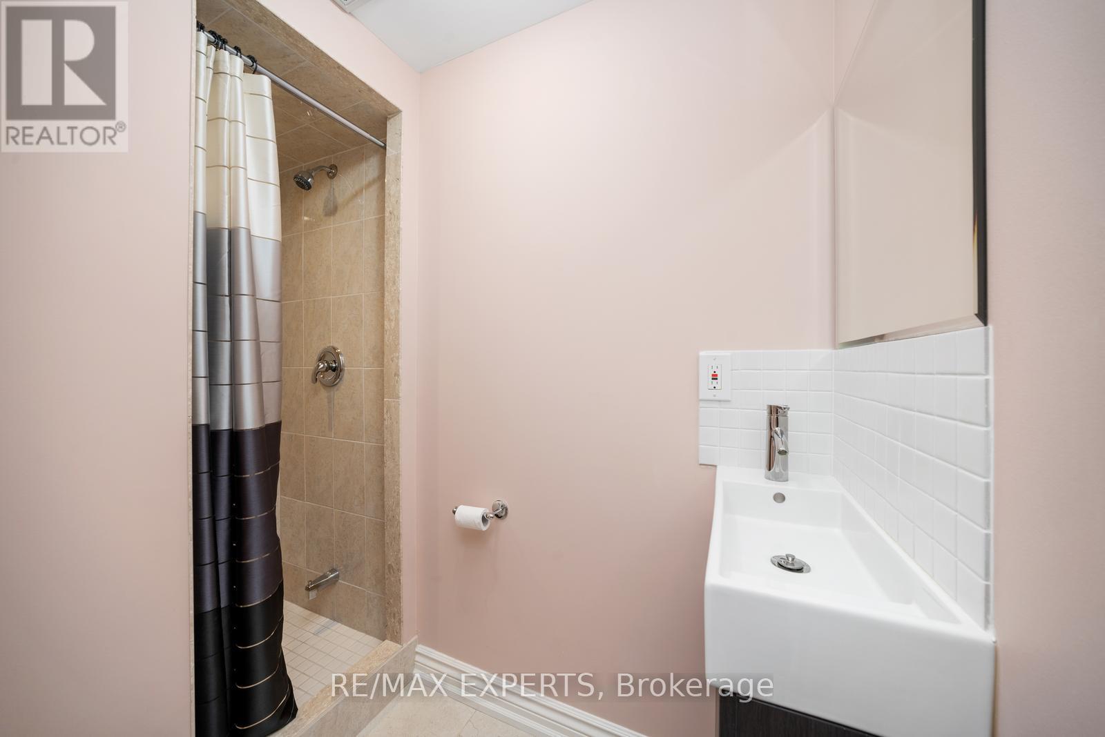 182 Alba Avenue, Vaughan (Vellore Village), Ontario  L4H 2B6 - Photo 16 - N12138108