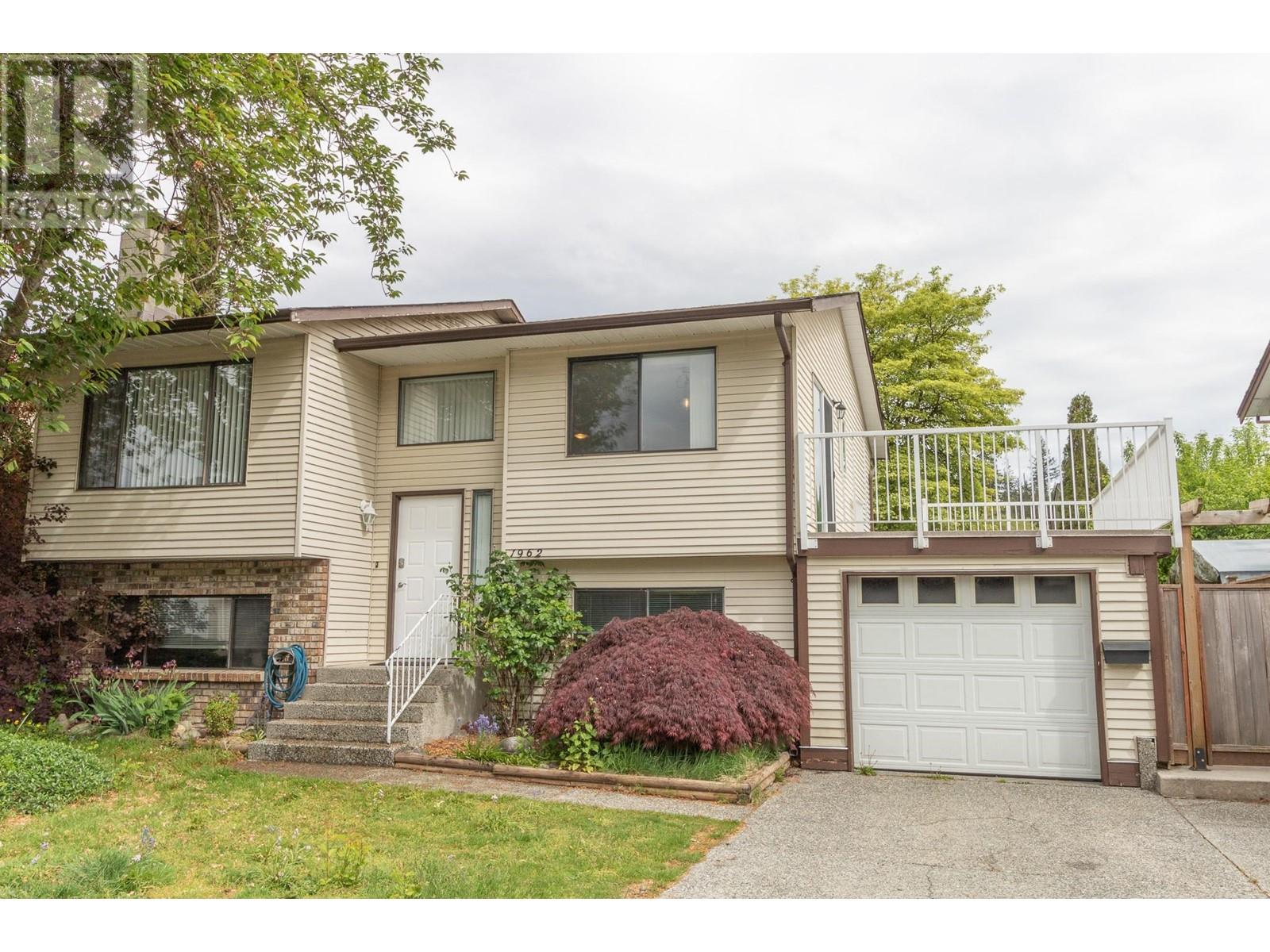 1962 Flynn Crescent, Coquitlam, British Columbia  V3E 1W5 - Photo 2 - R3001447
