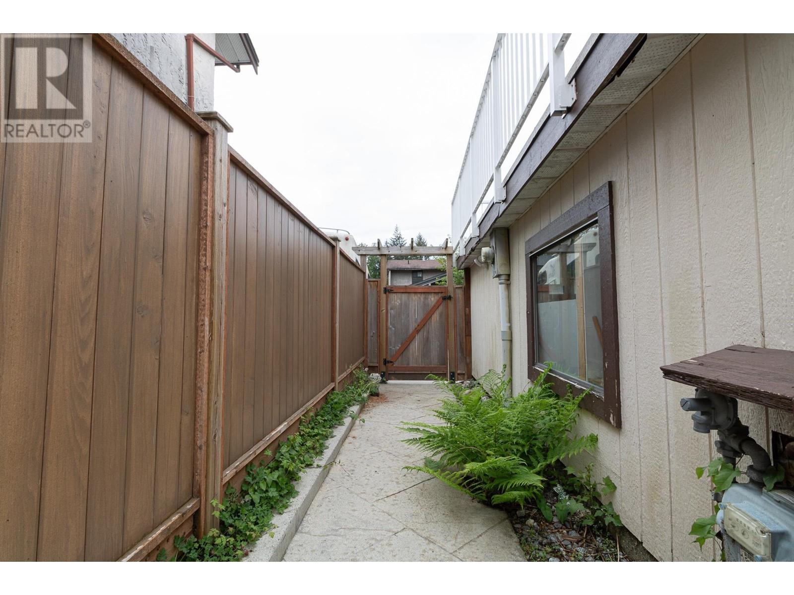 1962 Flynn Crescent, Coquitlam, British Columbia  V3E 1W5 - Photo 34 - R3001447