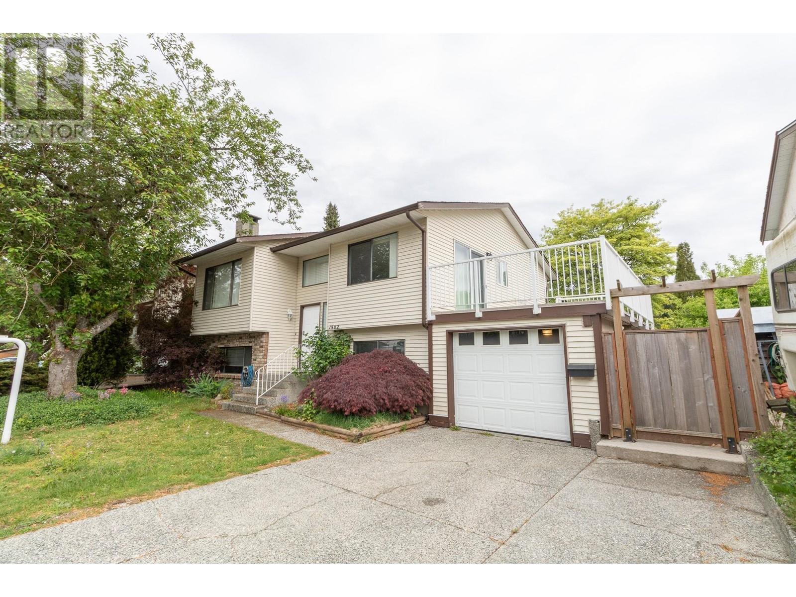 1962 Flynn Crescent, Coquitlam, British Columbia  V3E 1W5 - Photo 4 - R3001447