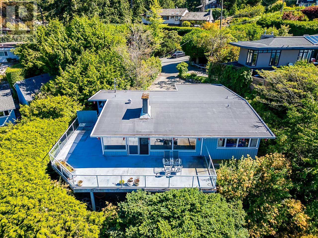 6935 Hycroft Road, West Vancouver, British Columbia  V7W 2K6 - Photo 7 - R3001475