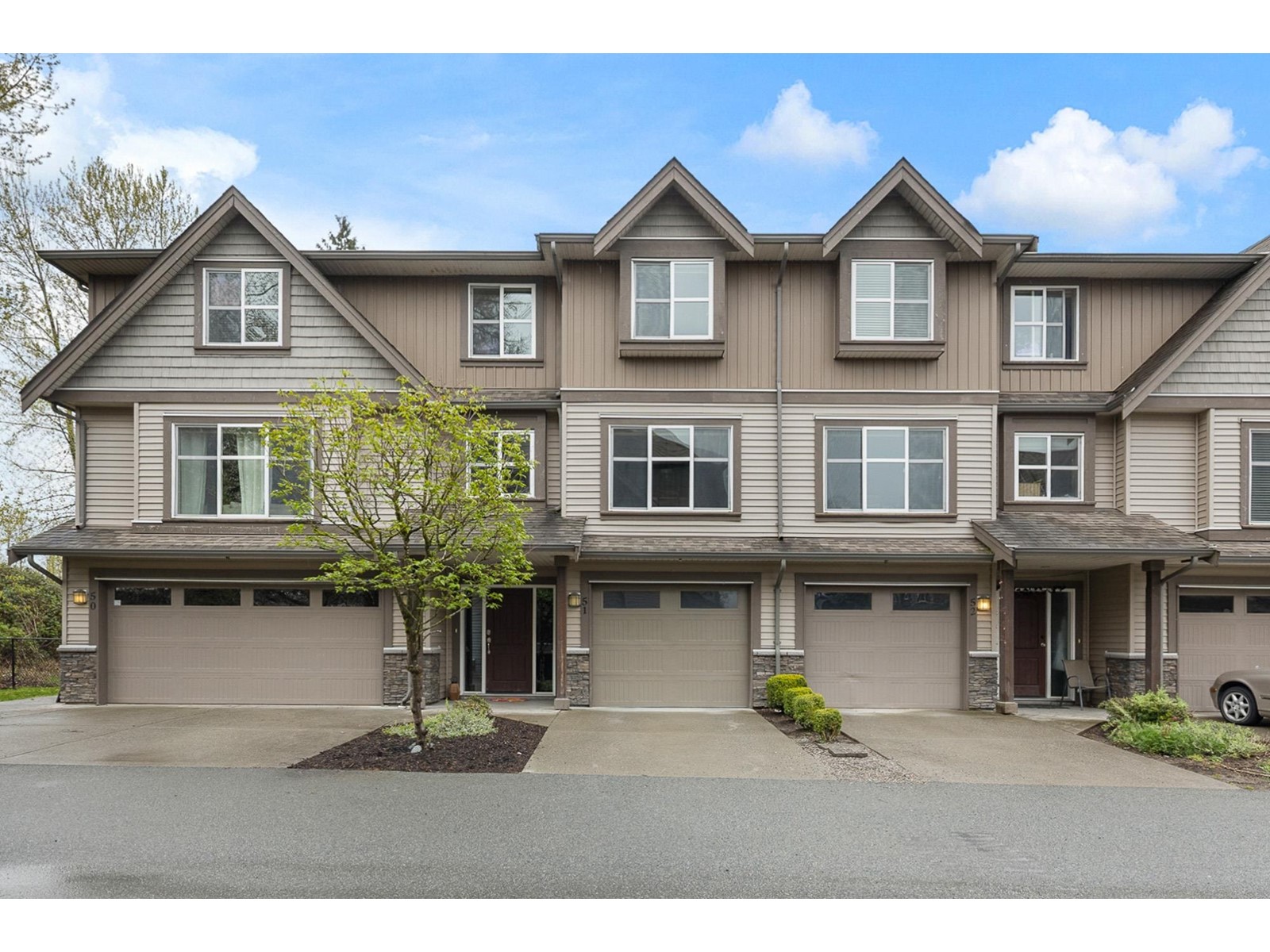 Property at 51 45085 WOLFE ROAD image 1