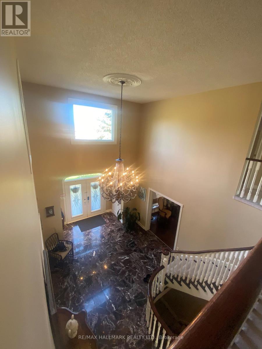 12 Elderwood Drive, Richmond Hill, Ontario  L4B 2W8 - Photo 12 - N12142310
