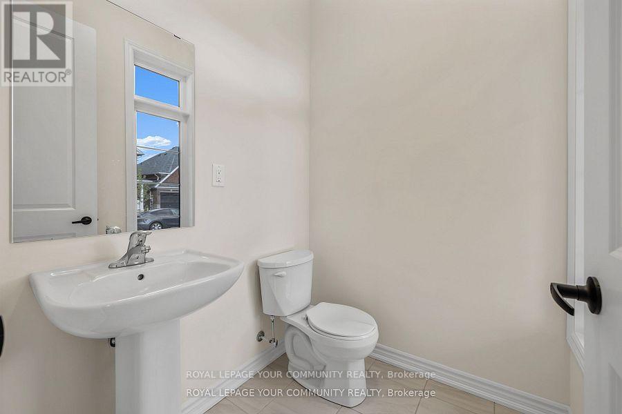 96 Weslock Crescent, Aurora, Ontario  L4G 7Y9 - Photo 11 - N12142330
