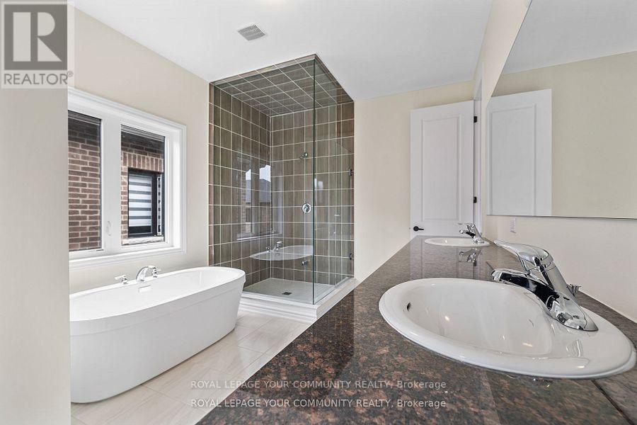 96 Weslock Crescent, Aurora, Ontario  L4G 7Y9 - Photo 14 - N12142330