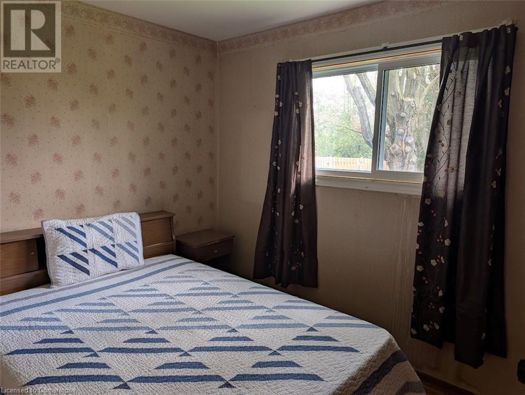 Photo 13 of 23 for 323 Marlborough Street