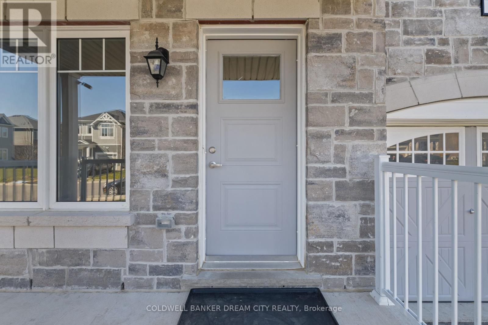 Property at 22 CATAMARAN DRIVE image 4