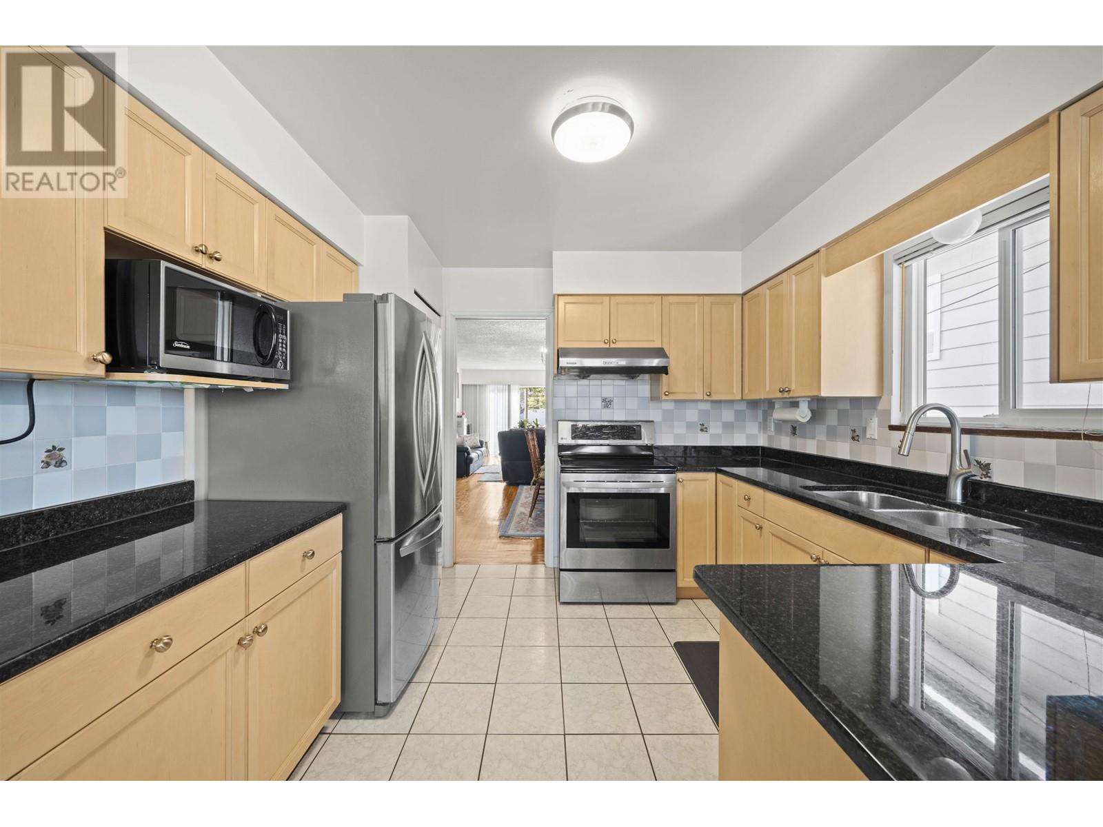 5267 Spencer Street, Vancouver, British Columbia  V5R 4A4 - Photo 7 - R3001243