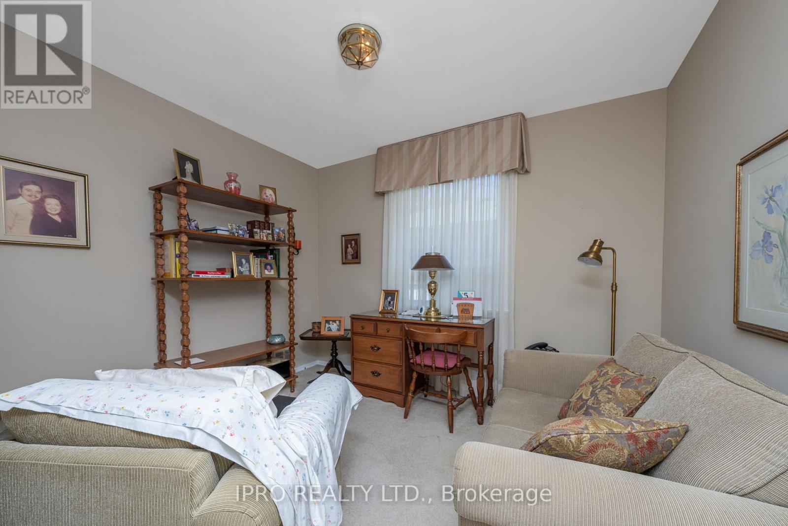 32 Cloverhill Road, Toronto, Ontario  M8Y 1T3 - Photo 21 - W12137258