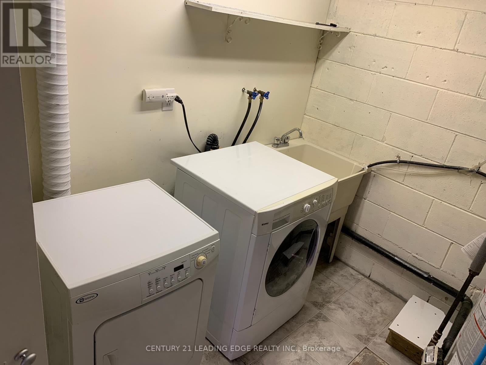 621 - Lower Level Tedwyn Drive, Mississauga, Ontario  L5A 1K3 - Photo 13 - W12137957