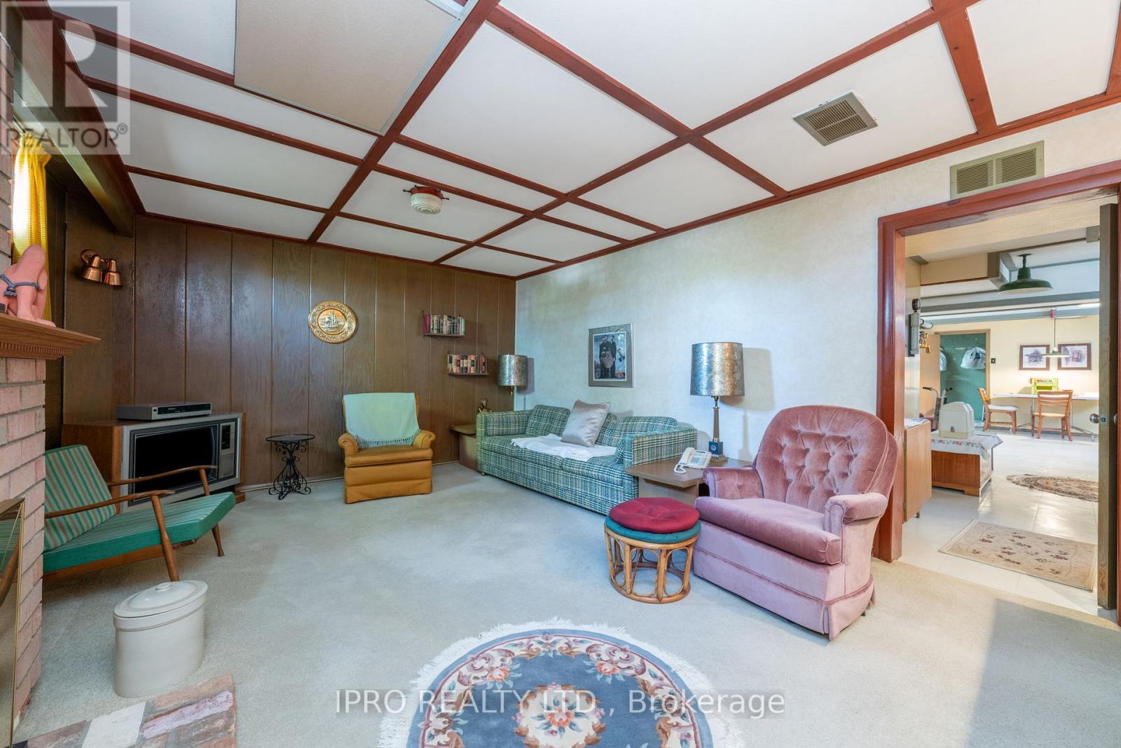 32 Cloverhill Road, Toronto, Ontario  M8Y 1T3 - Photo 30 - W12137258