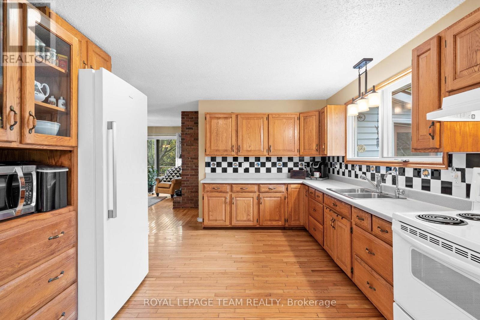 2915 County Rd 20 Road, North Grenville, Ontario  K0G 1J0 - Photo 12 - X12142452