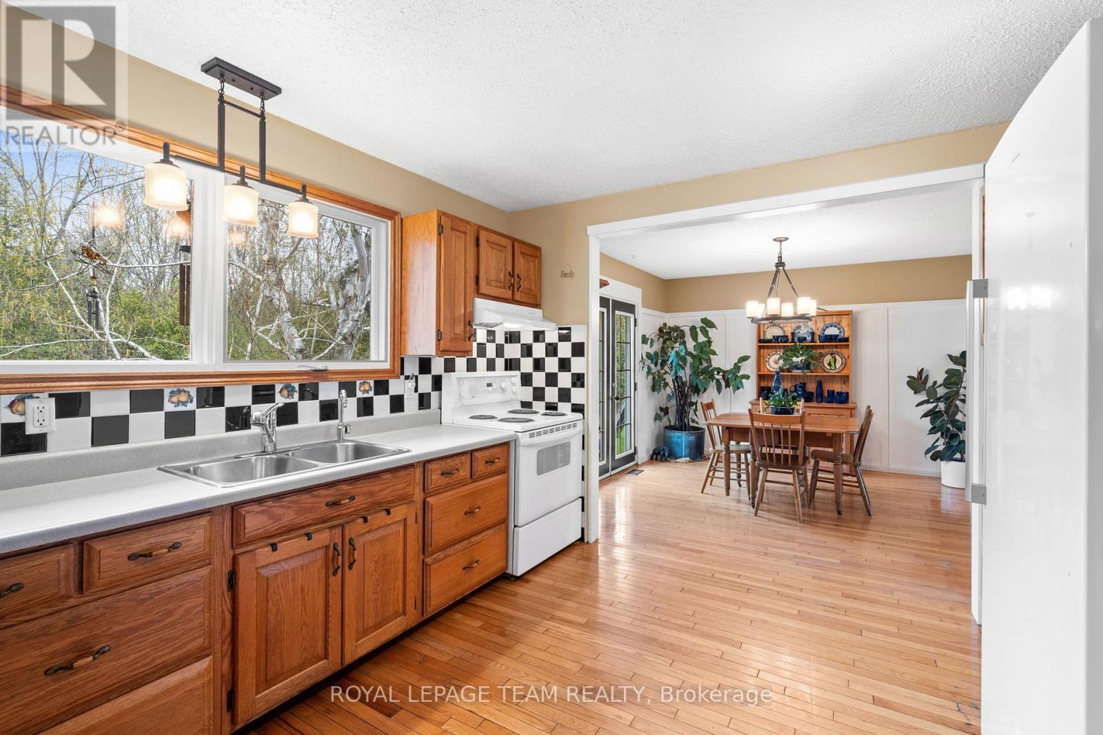 2915 County Rd 20 Road, North Grenville, Ontario  K0G 1J0 - Photo 17 - X12142452