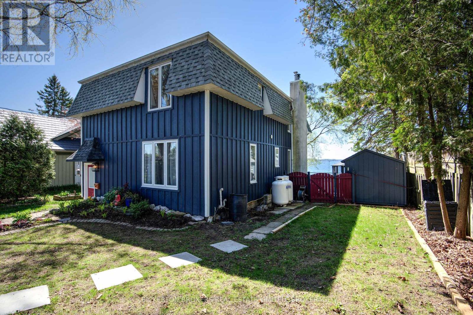 9 Gray's Lane, Gananoque, Ontario  K7G 2V4 - Photo 5 - X12141434