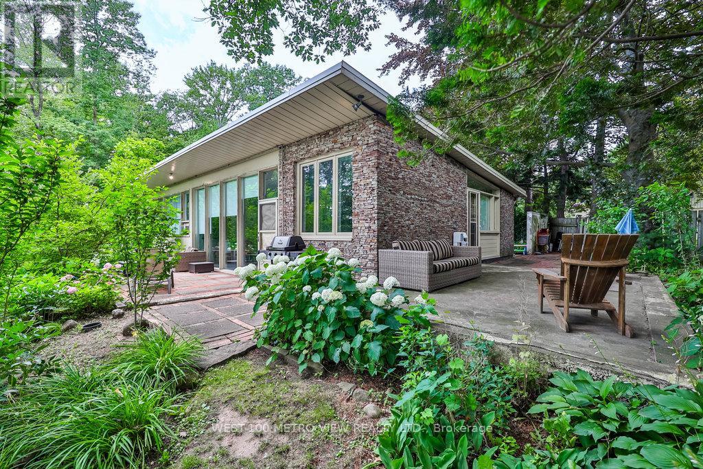2150 PINENEEDLE ROW, Mississauga, Ontario