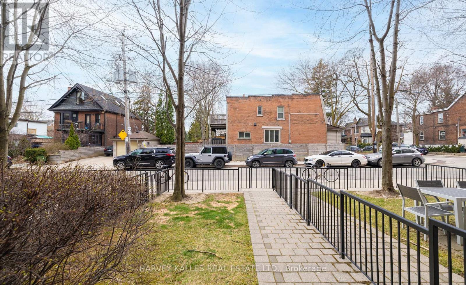 111 - 363 Sorauren Avenue, Toronto, Ontario  M6R 3C1 - Photo 24 - W12142276