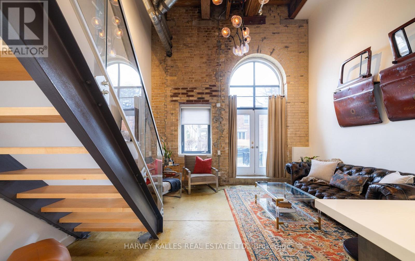 111 - 363 Sorauren Avenue, Toronto, Ontario  M6R 3C1 - Photo 4 - W12142276