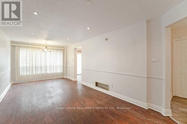 6 Albemarle Court, Brampton, Ontario  L6Z 1R4 - Photo 3 - W12142290