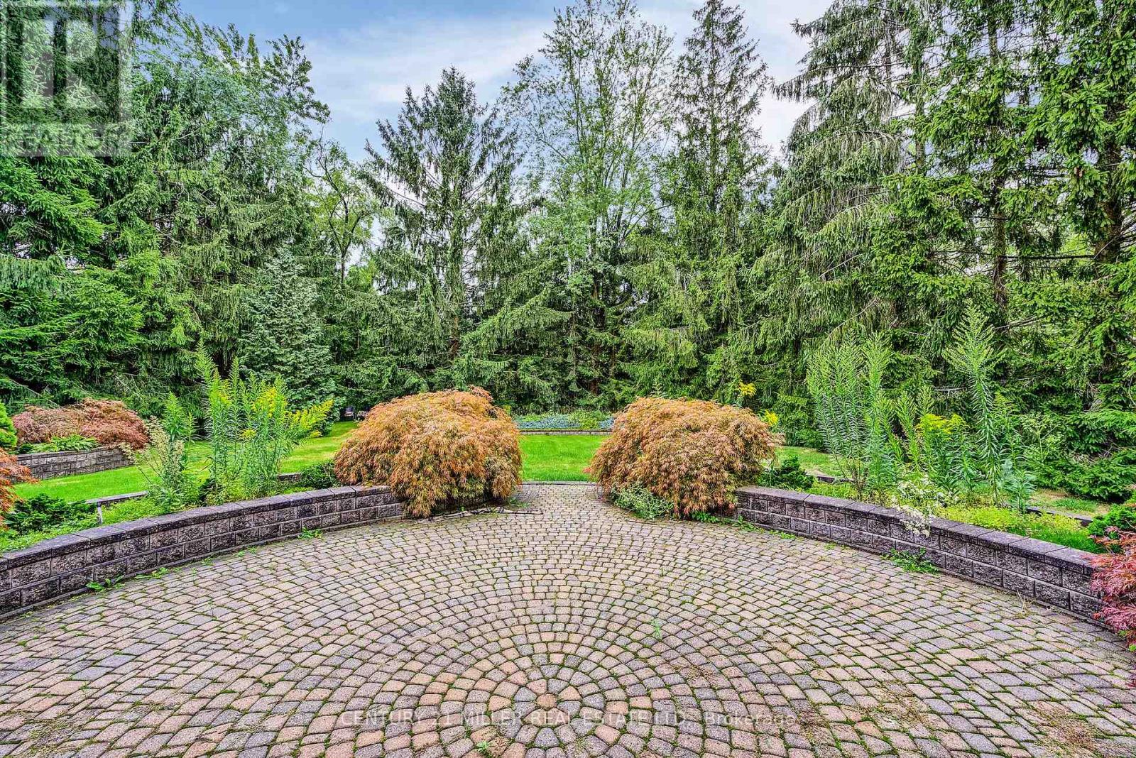 200 Morrison Road, Oakville, Ontario  L6J 4J4 - Photo 11 - W12142307