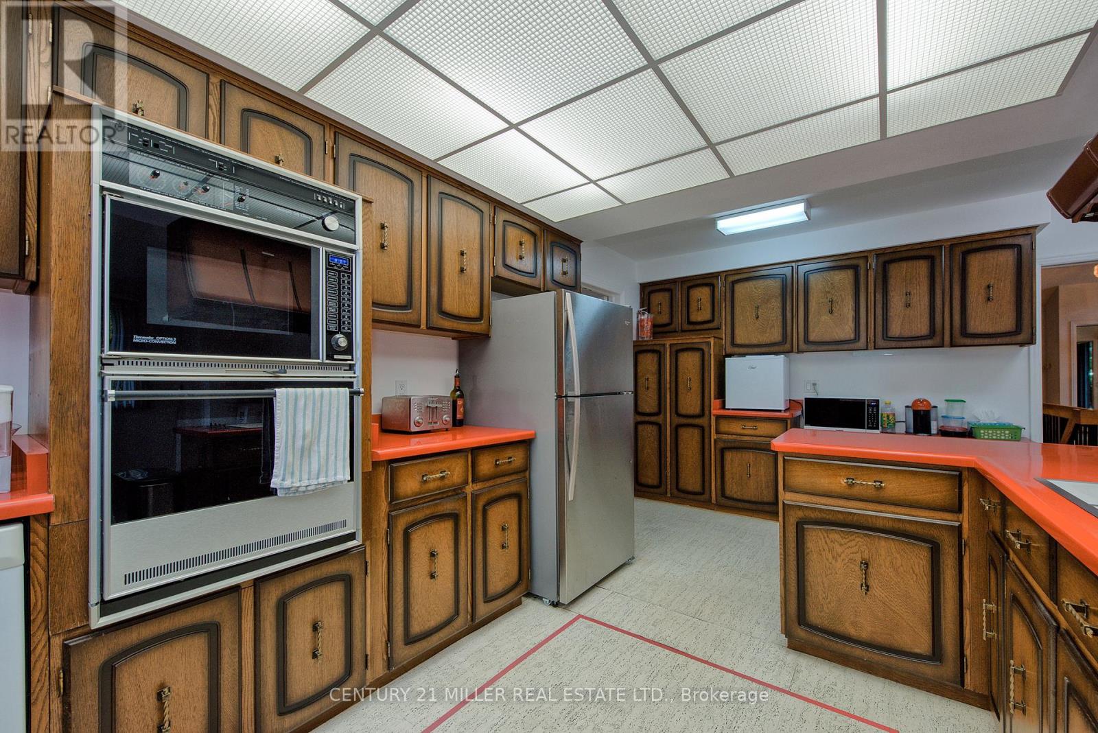 200 Morrison Road, Oakville, Ontario  L6J 4J4 - Photo 22 - W12142307