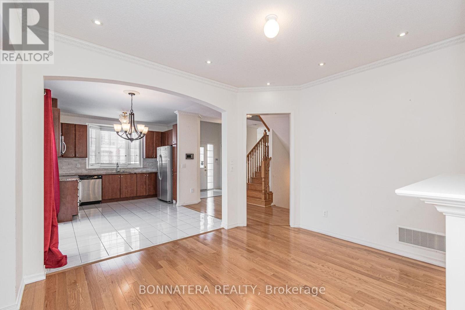 4235 Fuller Crescent, Burlington, Ontario  L7M 0M5 - Photo 12 - W12142341