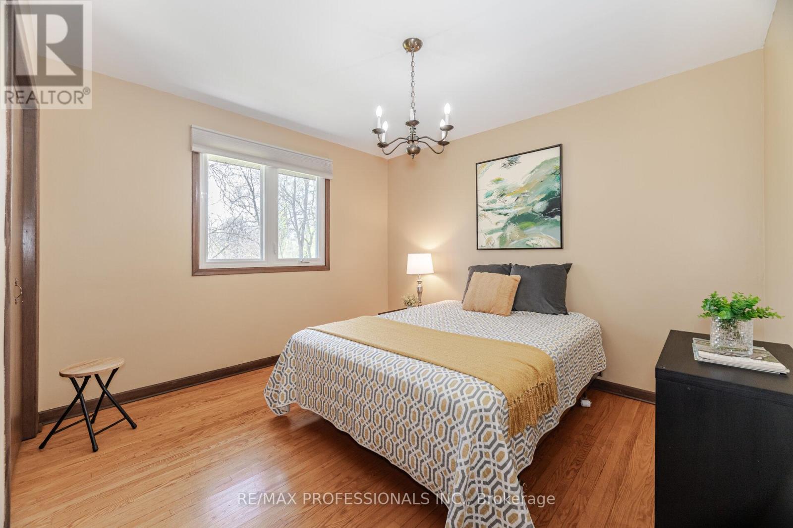 9 Wingrove Hill, Toronto, Ontario  M9B 2C3 - Photo 20 - W12142366