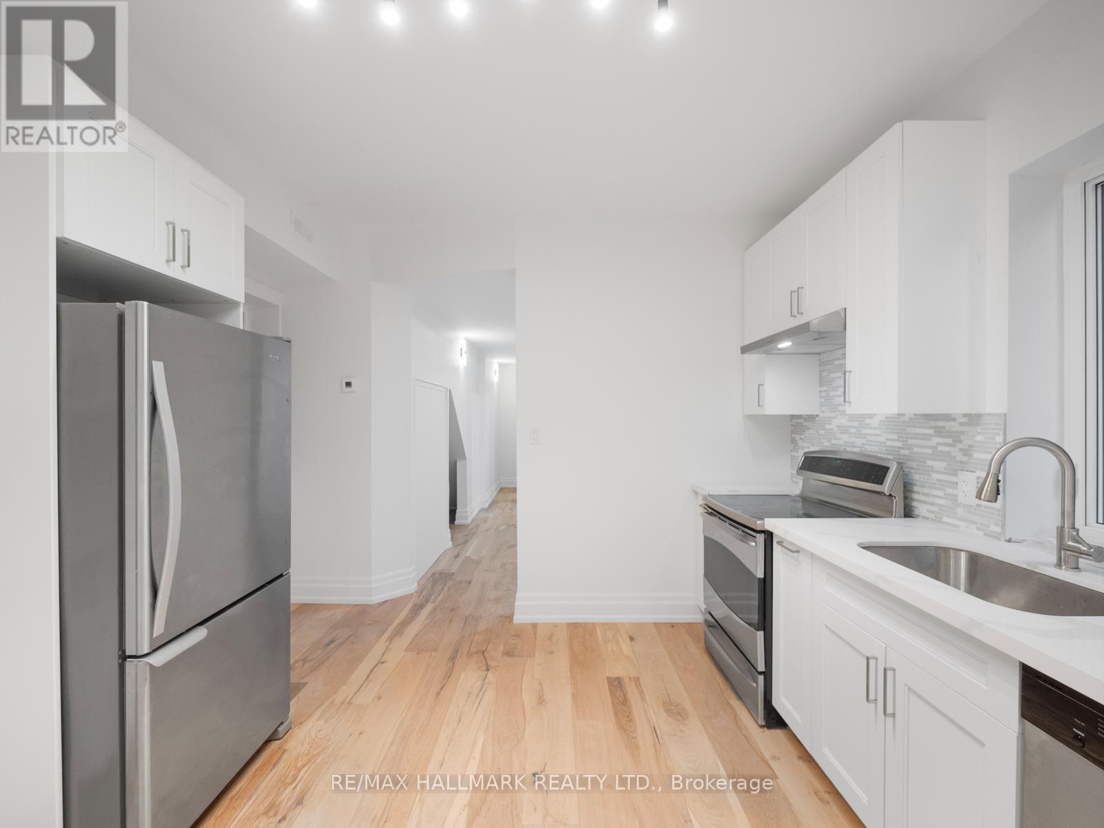 Main - 547 Indian Road, Toronto (High Park North), Ontario  M6P 2B9 - Photo 5 - W12142392