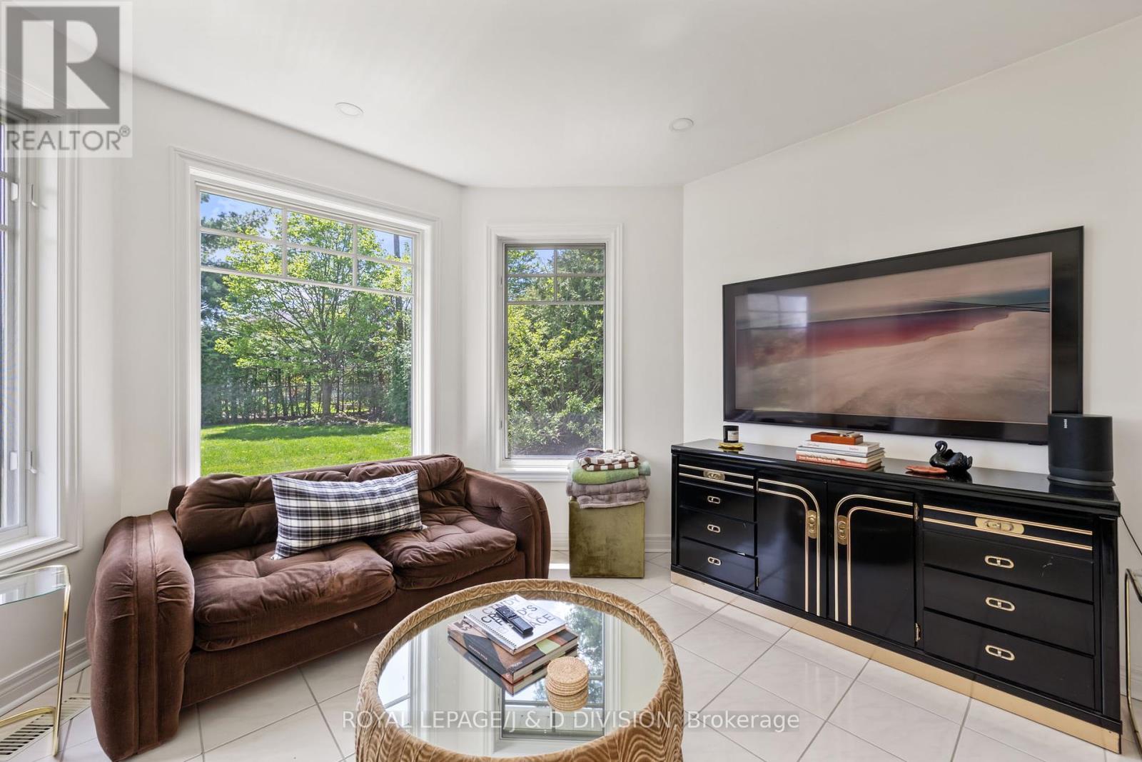 33 Almond Avenue, Markham, Ontario  L3T 1K9 - Photo 7 - N12142154