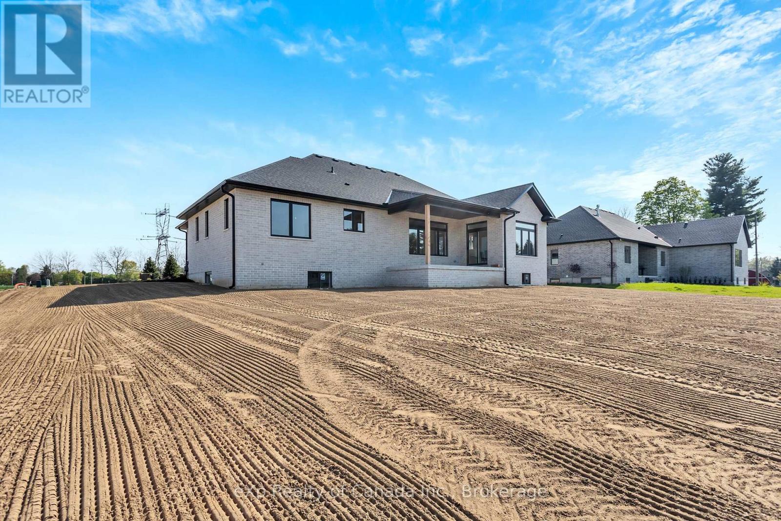 9 Clover Lane, Norwich, Ontario  N0J 1R0 - Photo 10 - X12142464