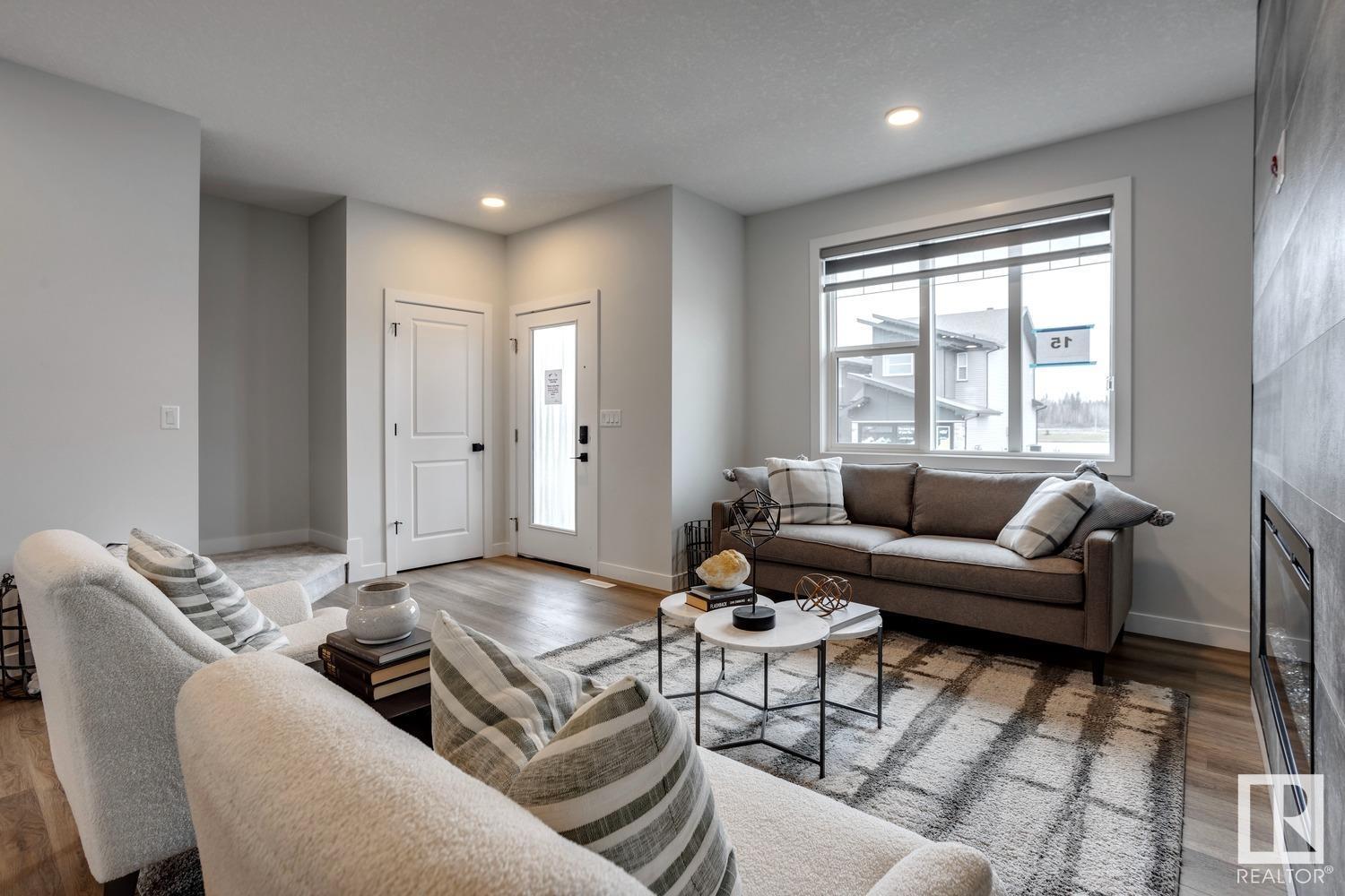 Property at 17 ETON LI image 4