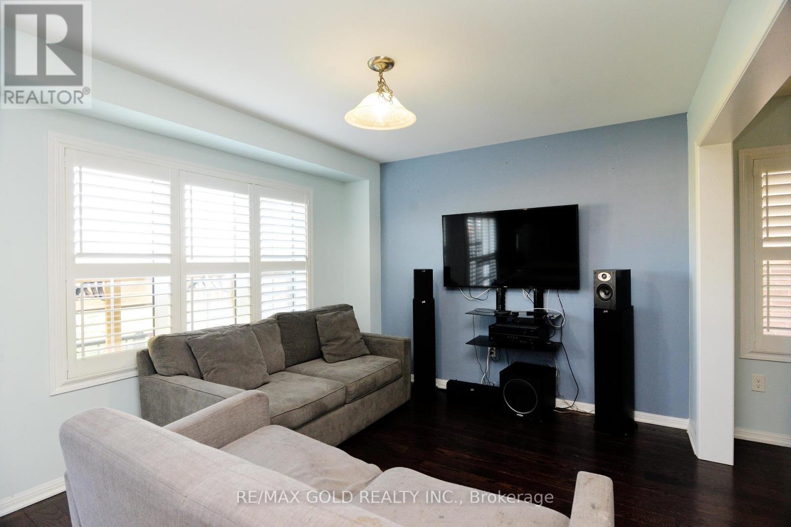 15 Mercedes Road, Brampton, Ontario  L7A 0Z3 - Photo 10 - W12140282