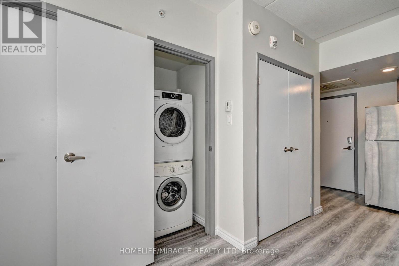 209f - 275 Larch Street, Waterloo, Ontario  N2L 3R2 - Photo 20 - X12142311