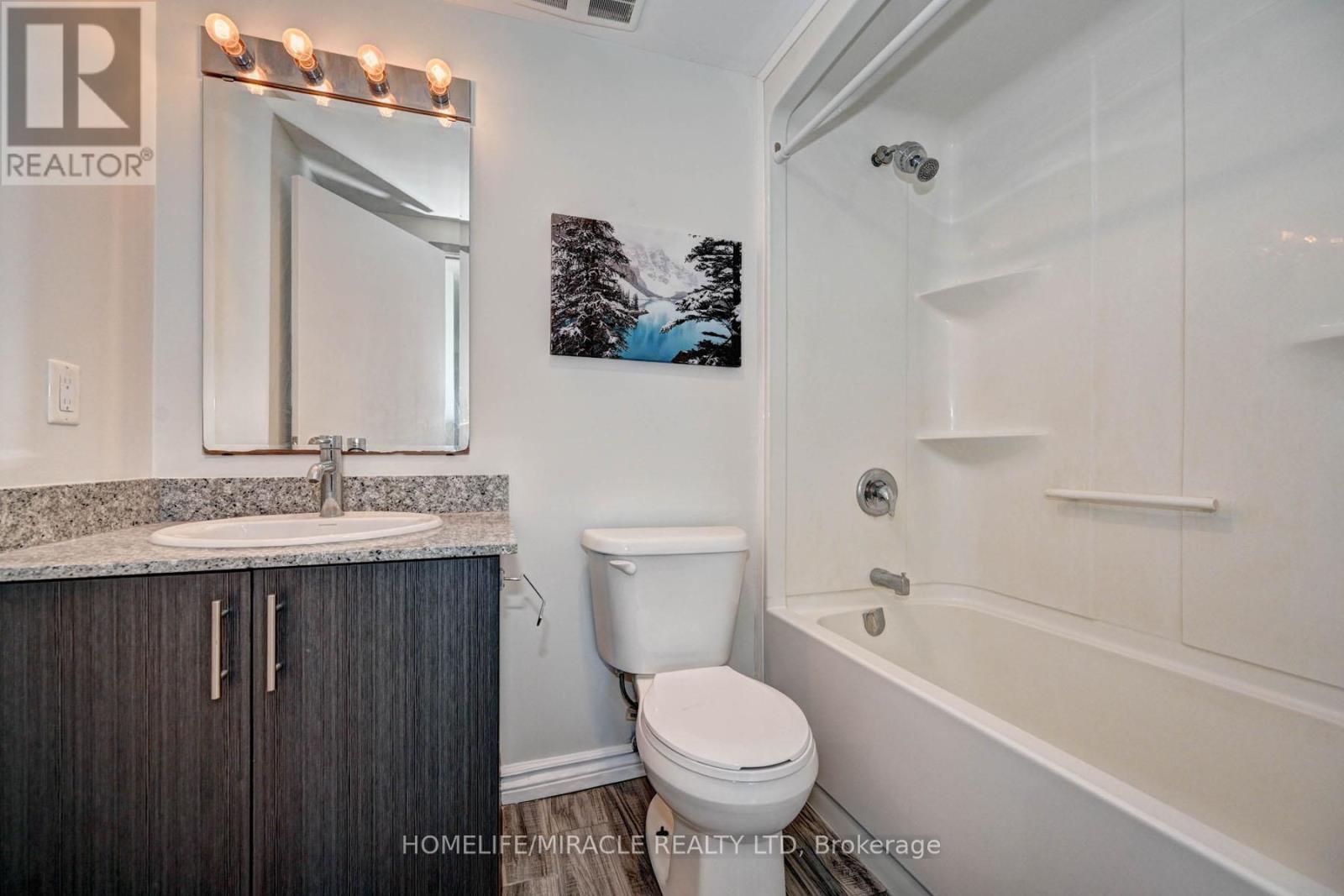 209f - 275 Larch Street, Waterloo, Ontario  N2L 3R2 - Photo 24 - X12142311